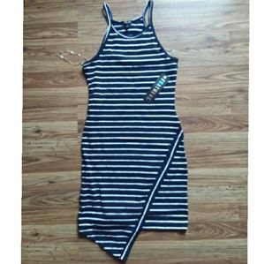 Jrs Large Feathers Dress